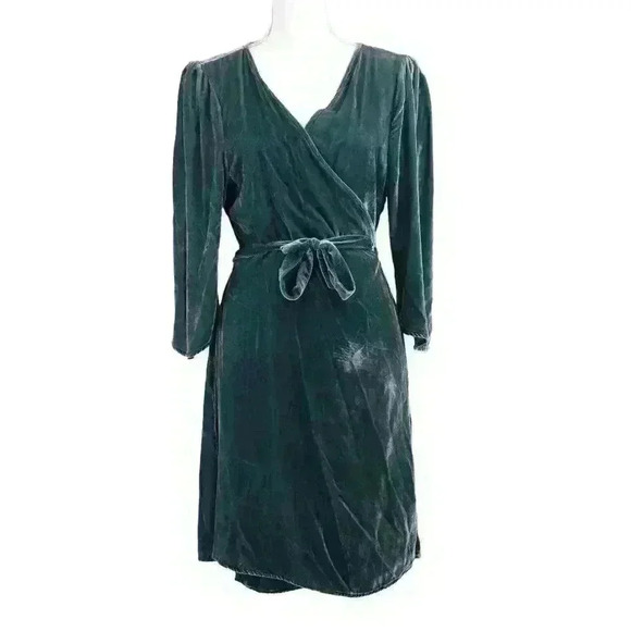 Artista Rose Green Velvet Wrap Mini Dress Tie Waist V-Neck Size Medium - Picture 1 of 8